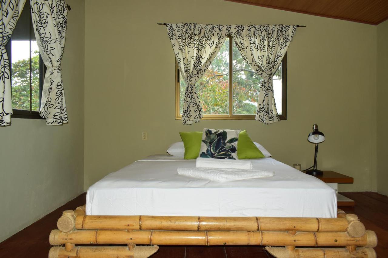 La Qhia Eco Retreat Hostel ซานตาเฟ ภายนอก รูปภาพ